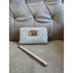 Michael Kors Jet Set Travel Logo Continental Wallet Vanilla Colorway EUC
